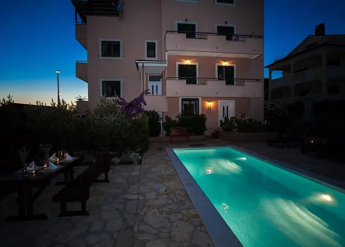 Lara & Luka Lejlighed *