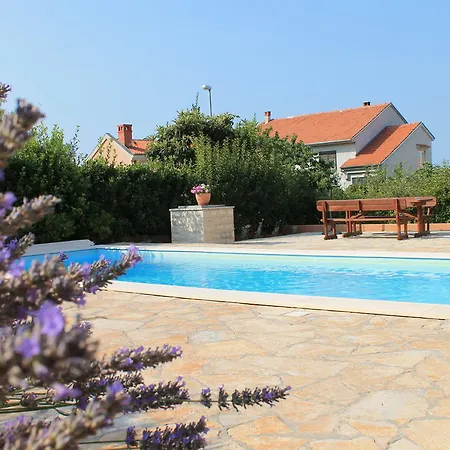 Apartment Apartments Lara & Luka *