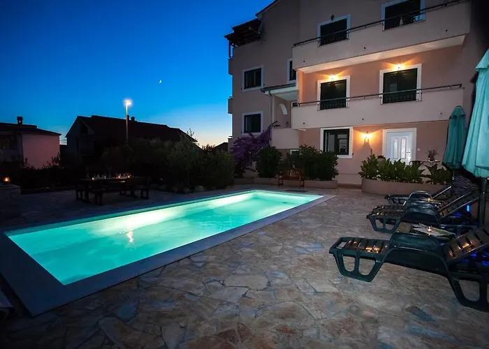 公寓 拉拉卢卡公寓酒店