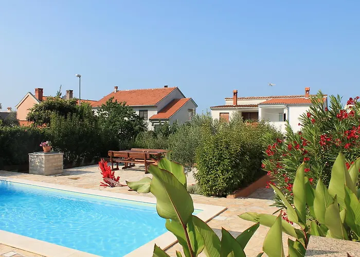 公寓 拉拉卢卡公寓酒店 扎达尔